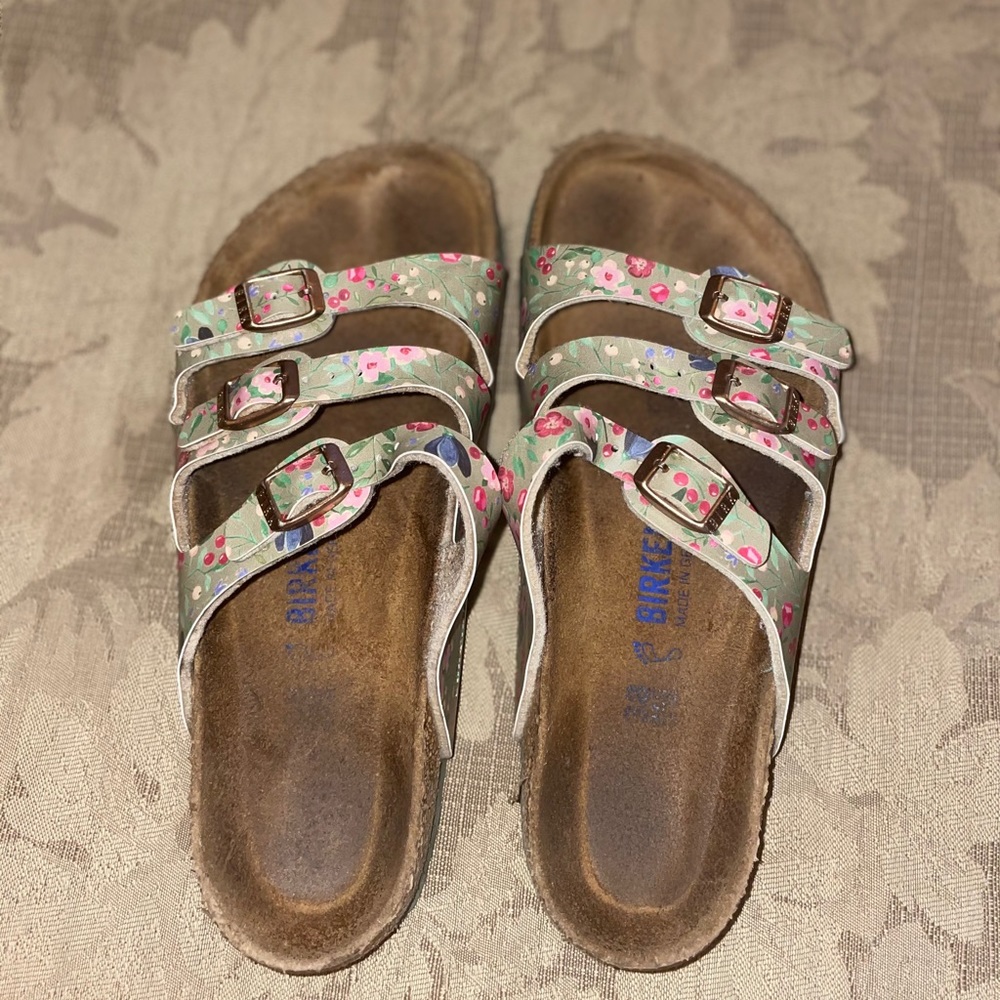 Women’s Floral Birkenstock’s